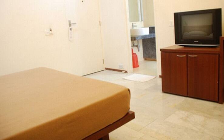 Koregaon Park Pune Serviced Apartment, Pune 4
